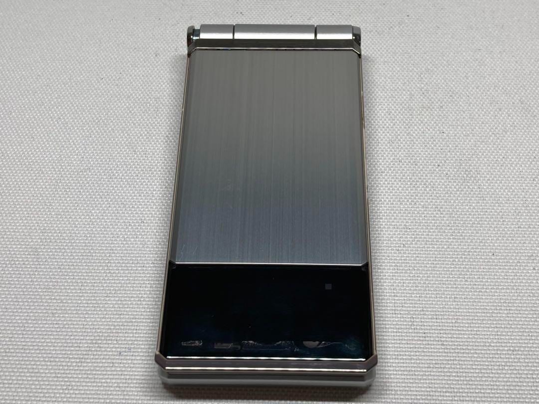 DOCOMO FUJITSU F-04D 13MP FULL TITANIUM SILVER UNLOCKED FLIP PHONE