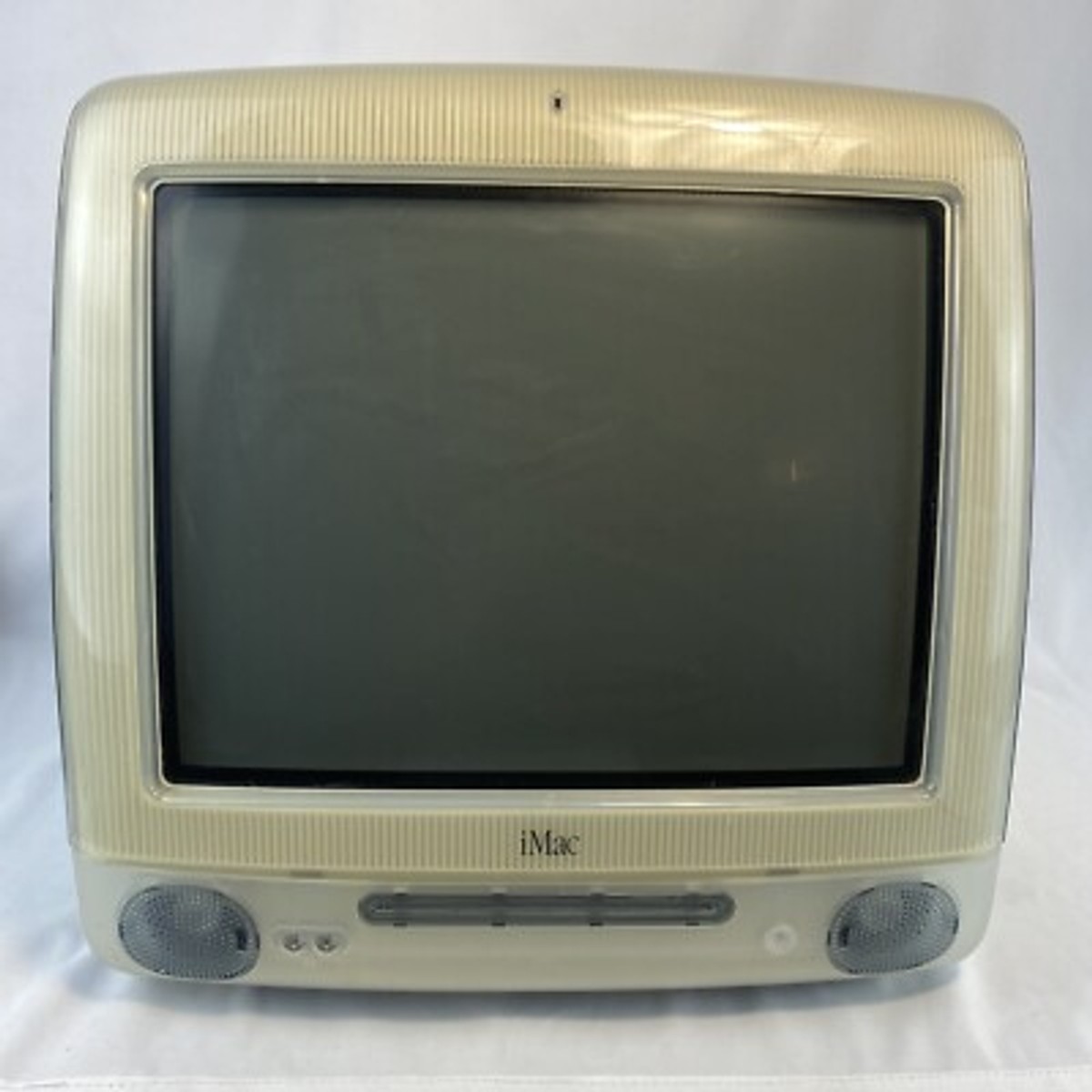 1999 Apple iMac G3 graphite- 400 mHz/512K L2/128MB/13 GB/DVD/56K