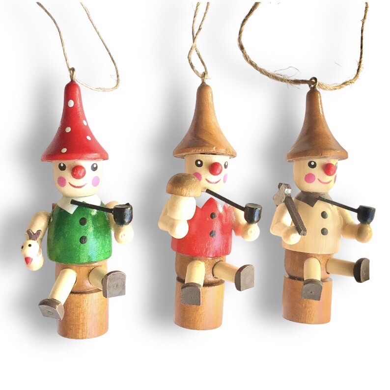 Lumberjack w/ Ax Wood Ornament - Retro Vintage Old World Woodsman