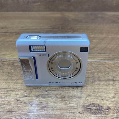 Fujifilm Finepix F440 4.1MP 3.4x Zoom Digital Camera Silver Used