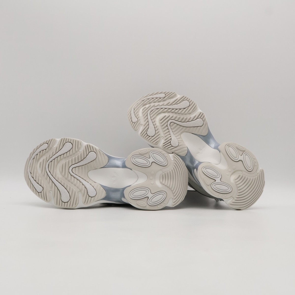 KI0557 adidas Originals Ozvenuz Silver Metallic Grey One Crystal