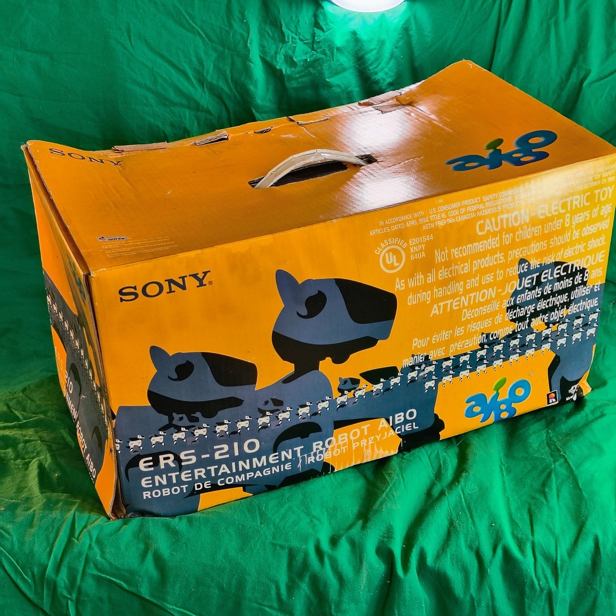 Junk Gold Aibo ERS-210 Sony w/Box w/Memory w/Pink Ball No Tested