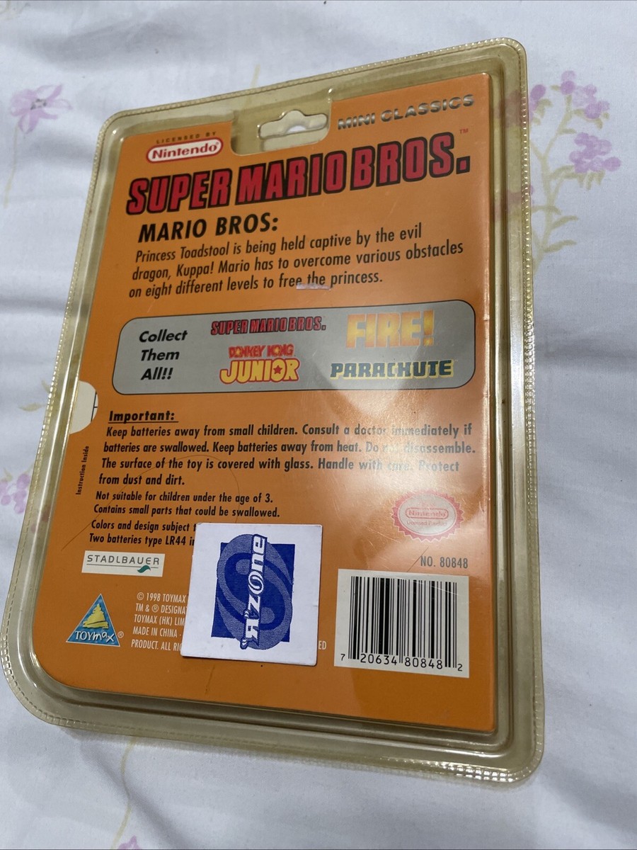 RARE SUPER MARIO BROS Nintendo Mini Classics Key Chain Game 1998