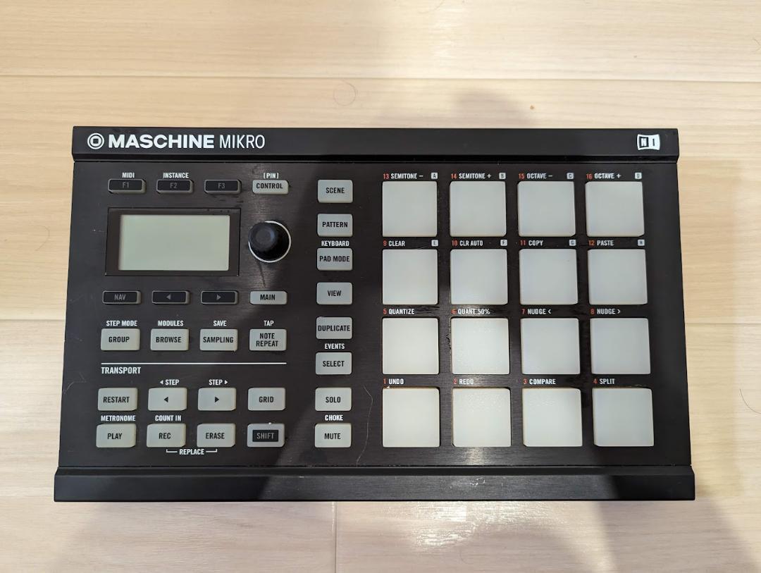 Native Instruments MASCHINE Mikro MK2 Black Groove Production Drum