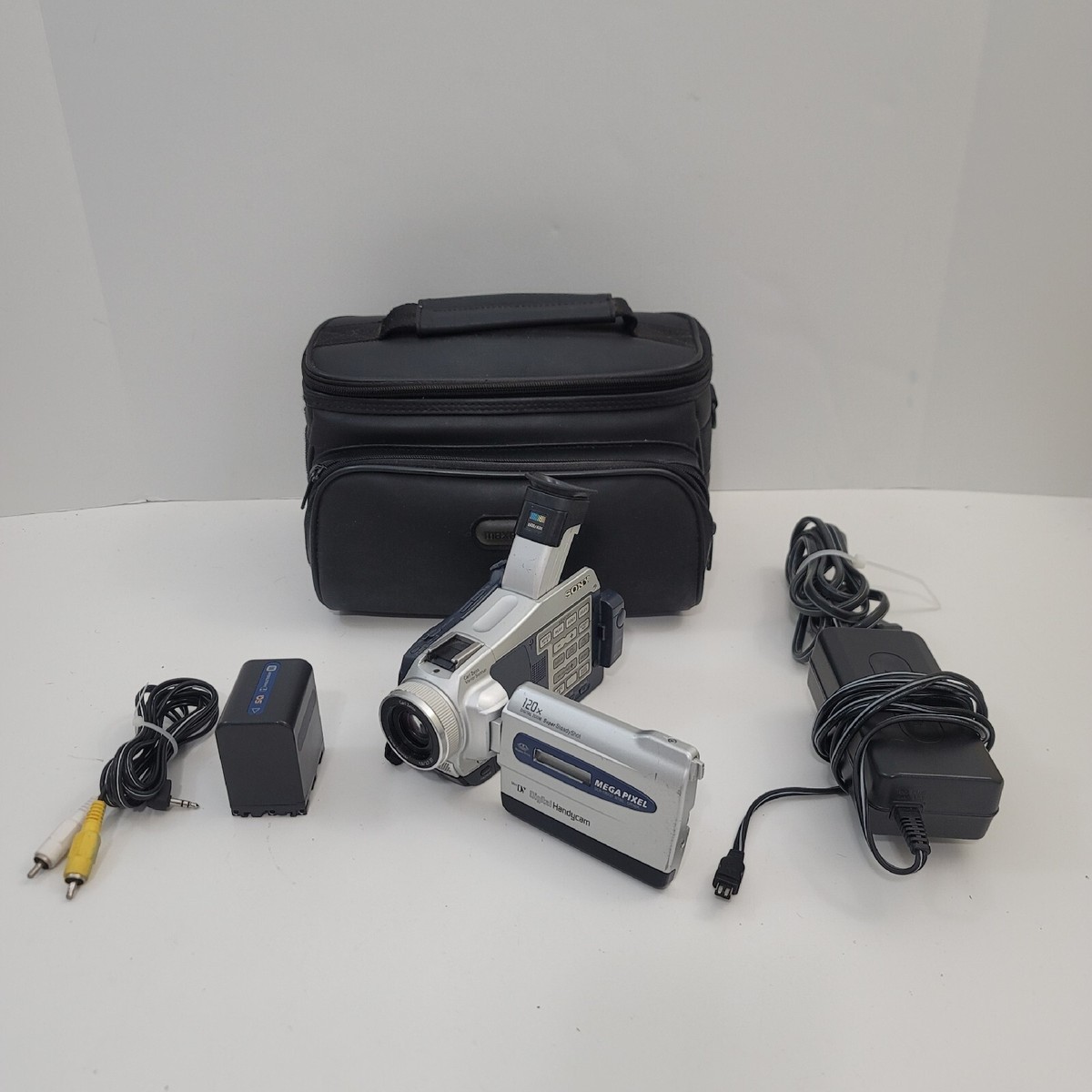 Sony Digital Handycam DCR-TRV27 Mini DV Camcorder *Read