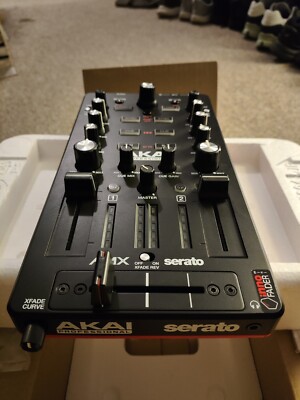 Akai Professional AMX & AFX MIDI DJ Controllers for Serato DJ Pro