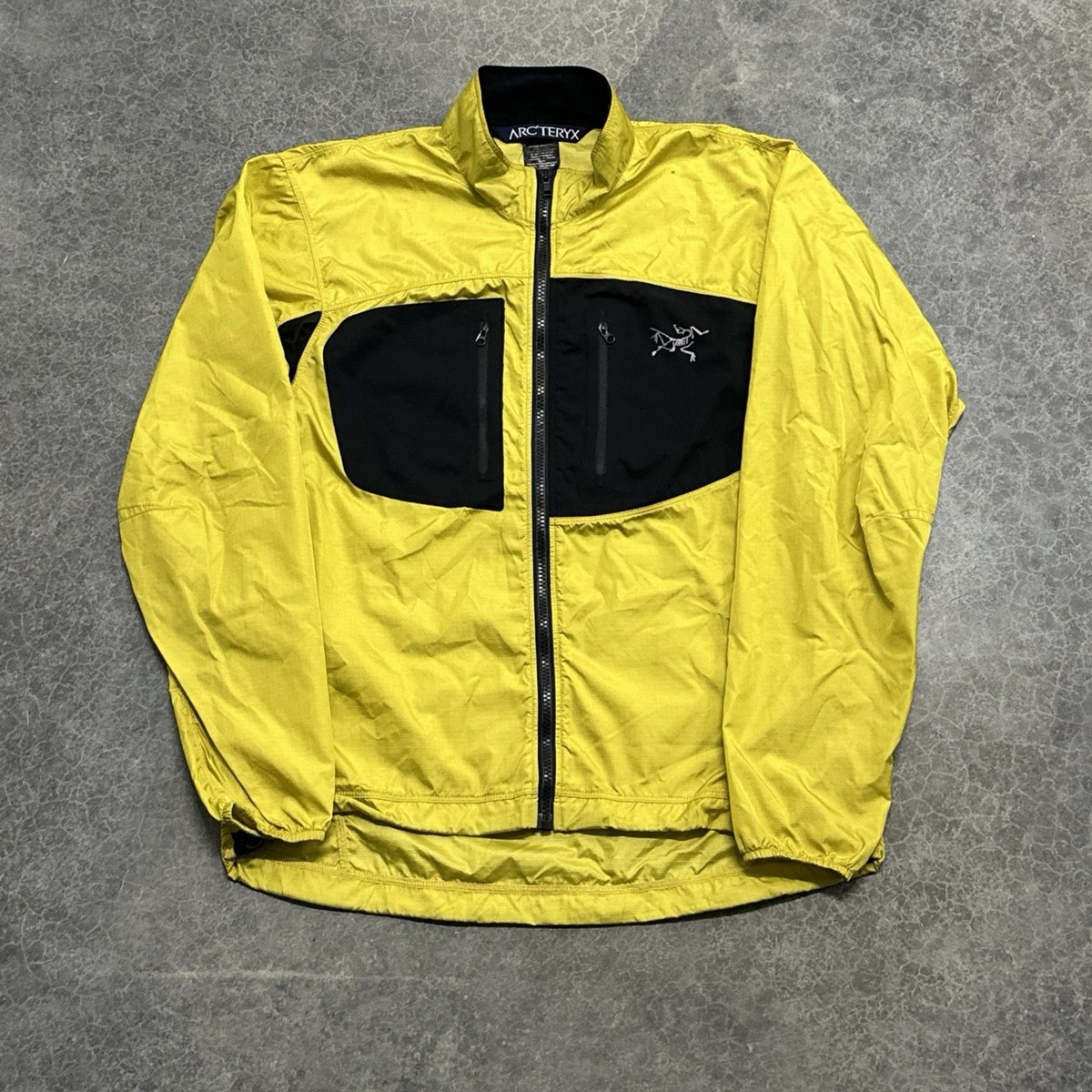 Arc'teryx Vintage Tau Lightweight Full Zip Windbreaker Jacket Mens