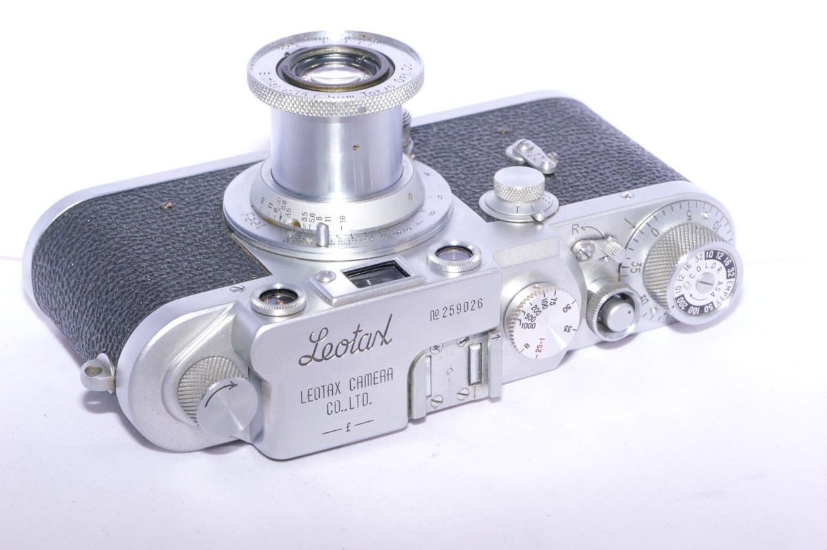Leotax F vintage rangefinder camera. Circa 1954. Tokyo Opt. Simlar