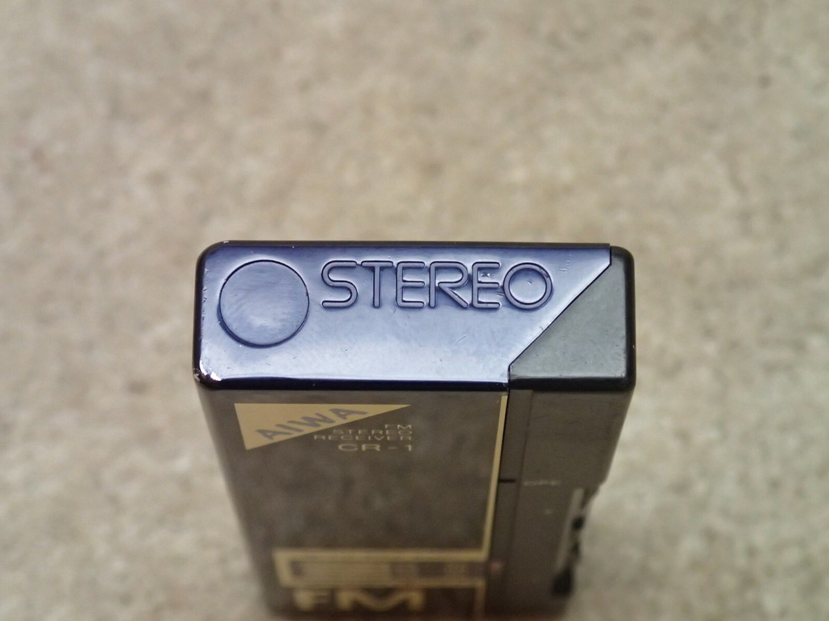 Aiwa CR-1 Vintage FM Stereo Receiver Pocket Sized Radio Made in