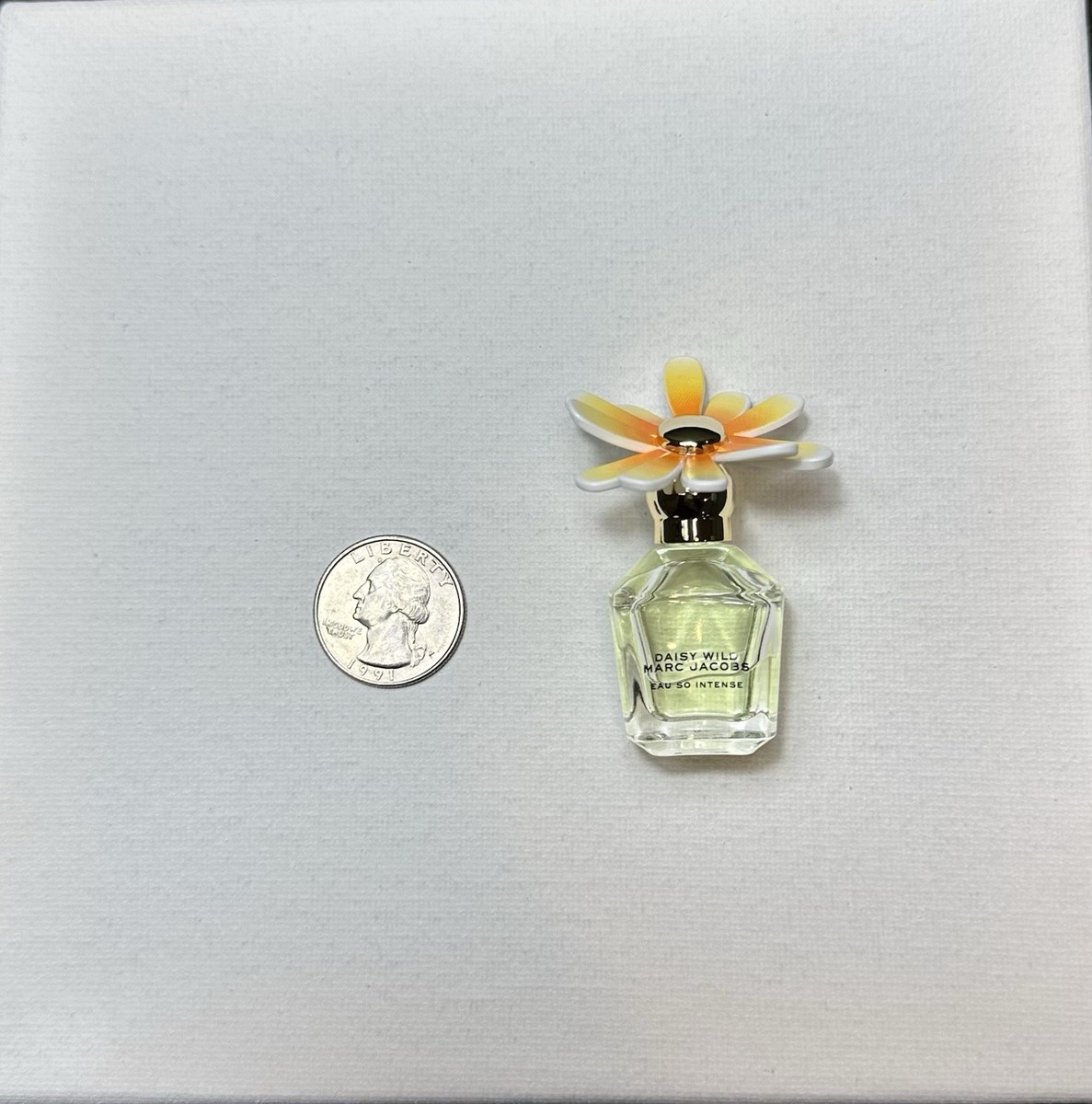 DAISY WILD EAU SO INTENSE Marc Jacobs EDP 0.13 fl oz/4 ml MINI