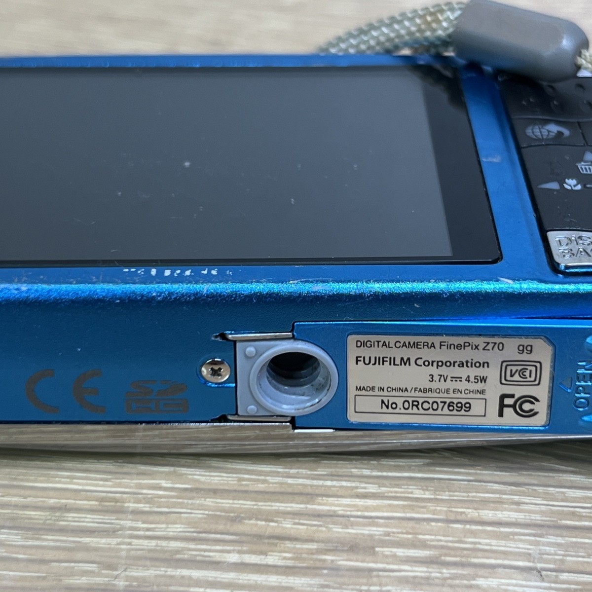 Fujifilm FinePix Z Series Z70 12.2MP Digital Camera Blue READ