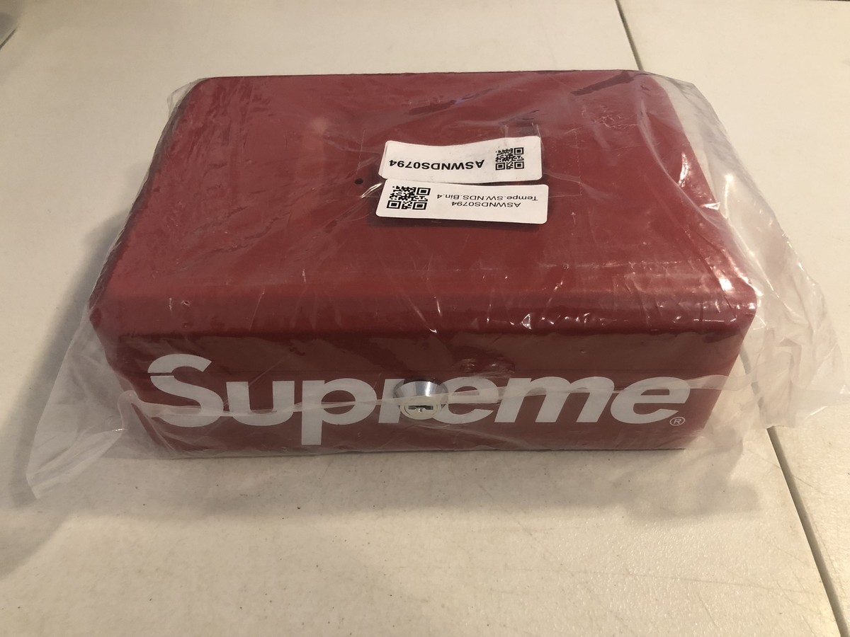 Supreme Lock Box Red OS F/W 17 | eBay