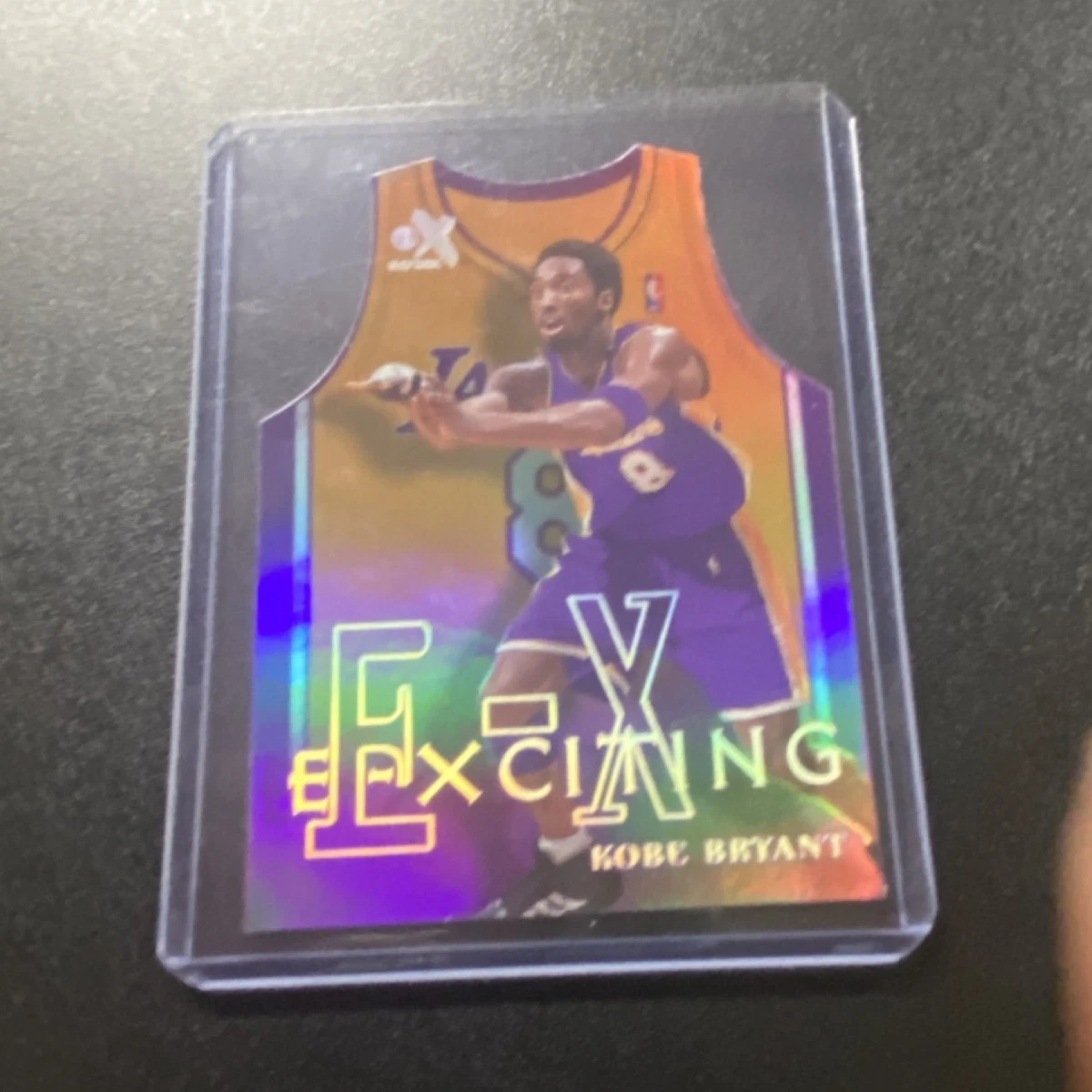 SkyBox Kobe Bryant Basketball 1999-00 Season Sports Trading Cards