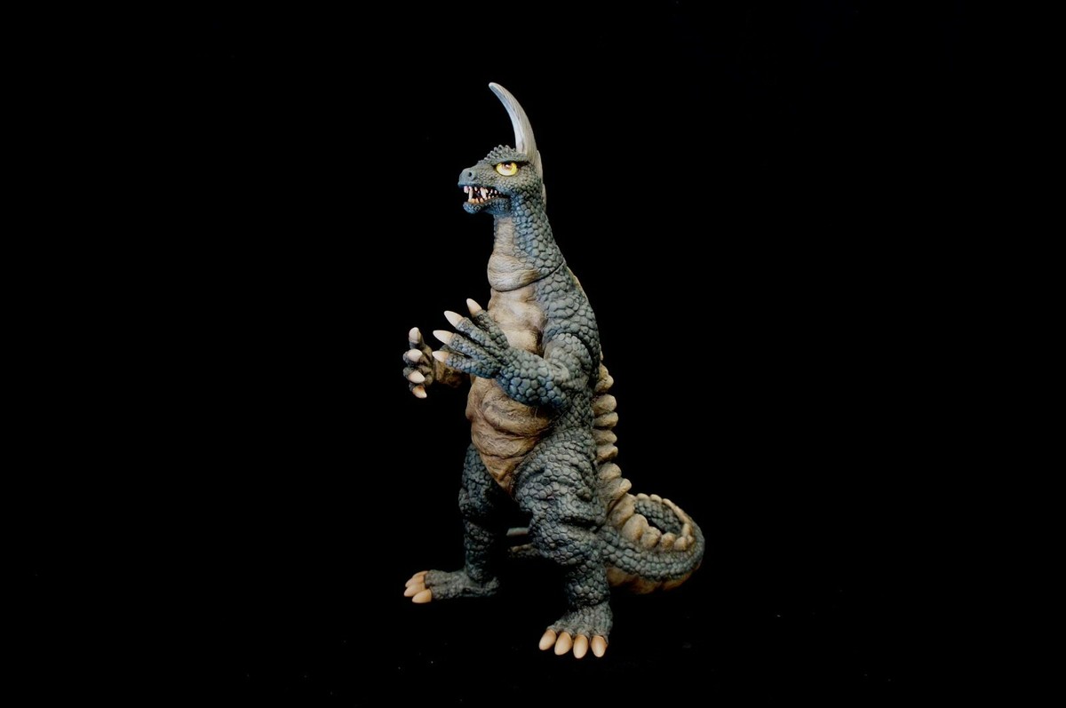 Ultraman Jack Kaiju Arstron 30 cm Art Statue 凶暴怪獣 アーストロン