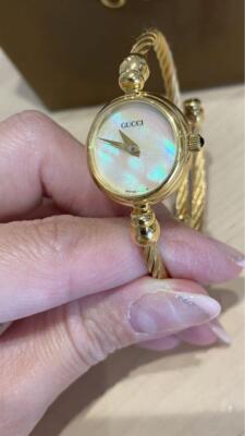 GUCCI 2700.2L Gold Ivory Dial Qz Bangle Vintage Watch | eBay