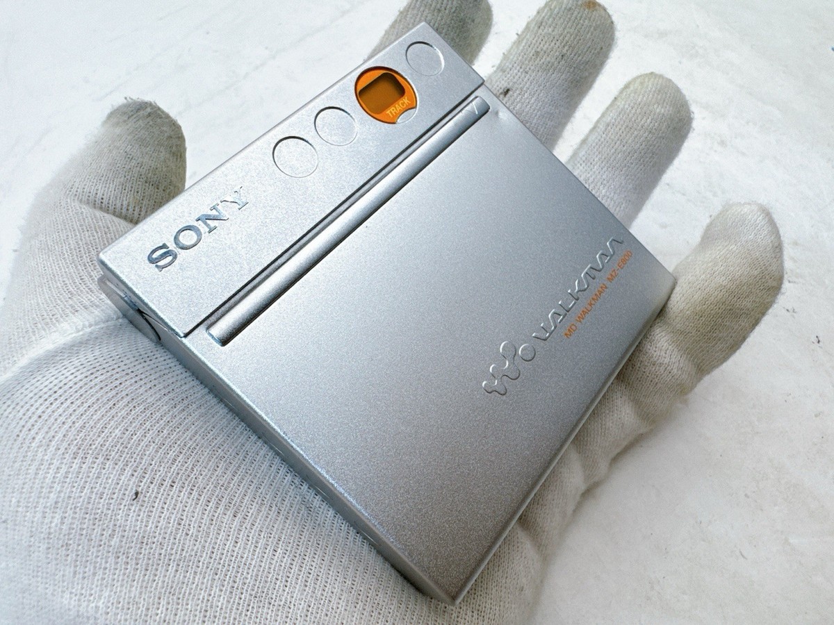 Sony Walkman MZ-E800 Silver MD MiniDisc Player Tested w/ Remote RM