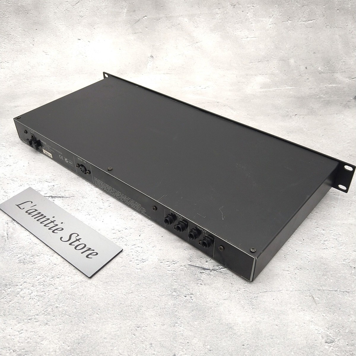 Yamaha REV100 Digital Reverberator Reverb Rack Effects Digital