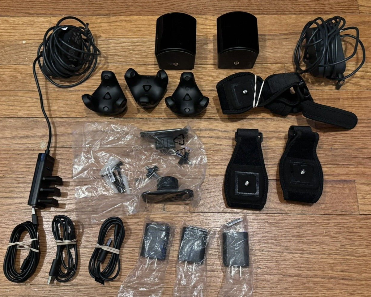 🔥3 Htc Vive Tracker 3.0 +straps+2 2.0 base stations Vrchat full