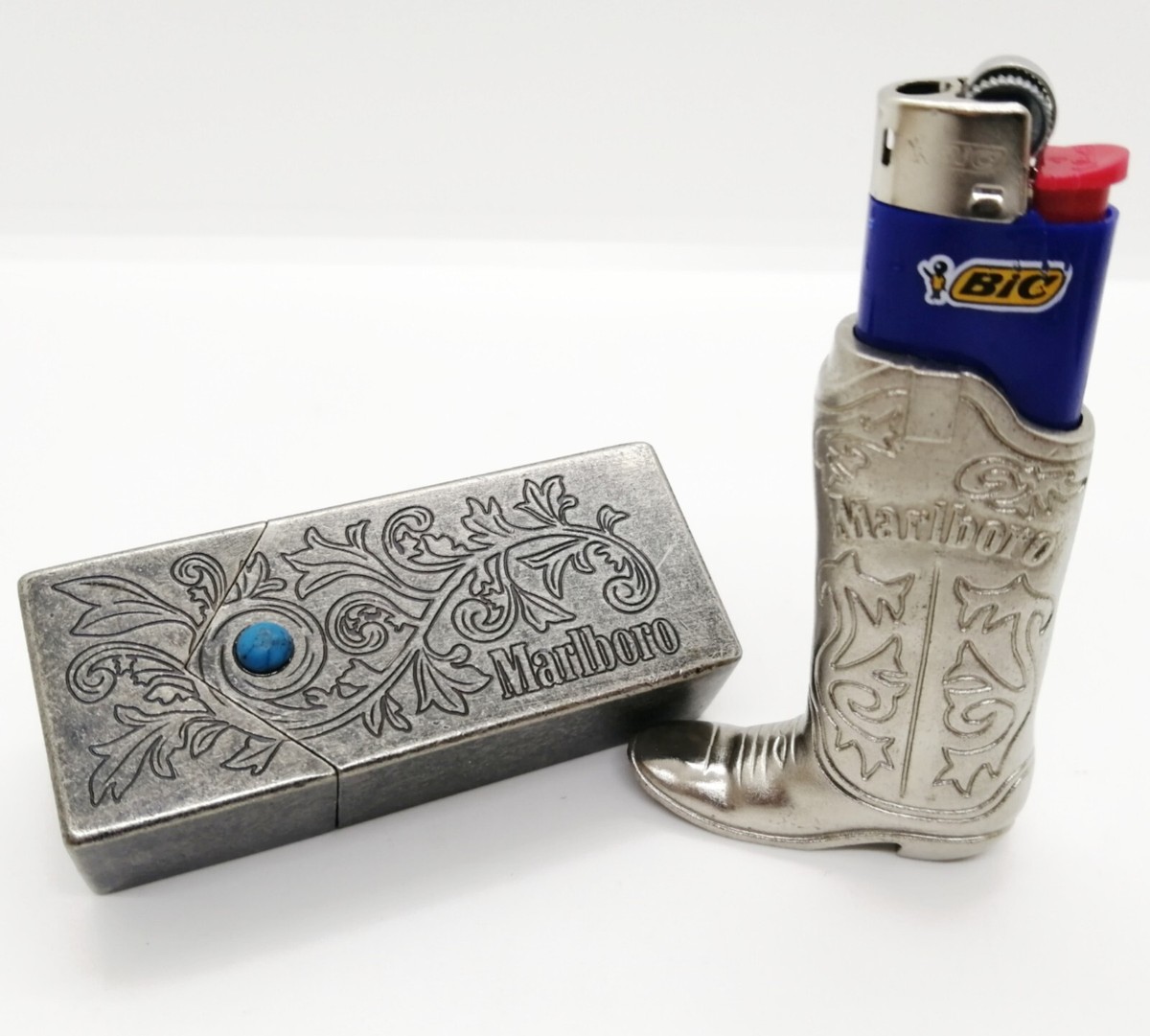 Vintage Marlboro Portable Ashtray + Mini Lighter Holder Novelty