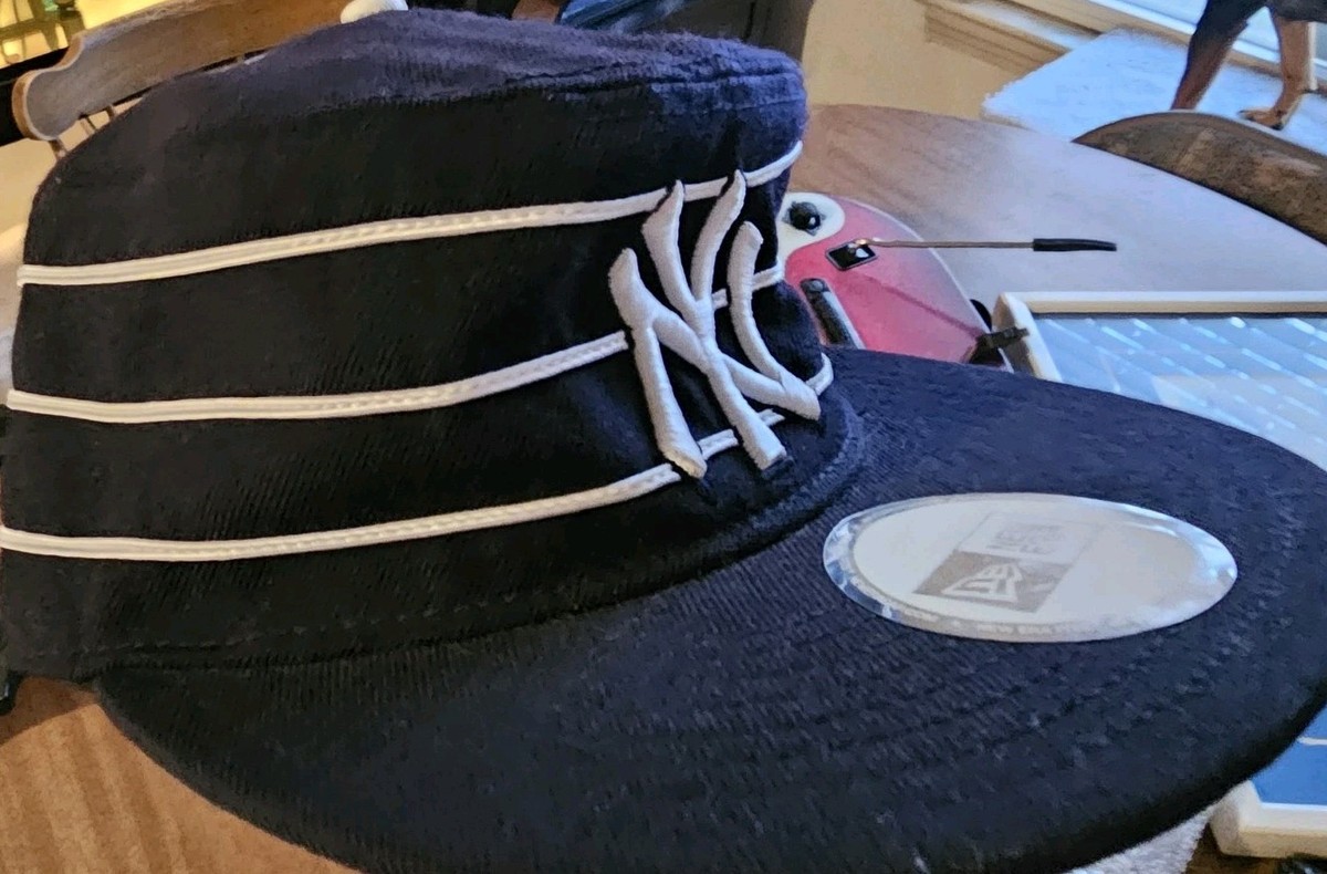 RARE New York Yankees New Era Pro Model 7 1/8 Fitted Pillbox Hat