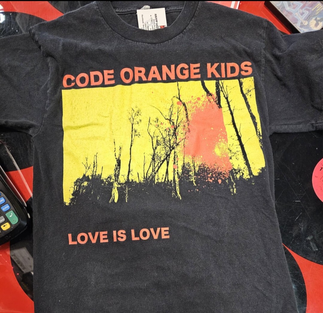 Code Orange Kids - Love Is Love Tshirt Size Small | eBay