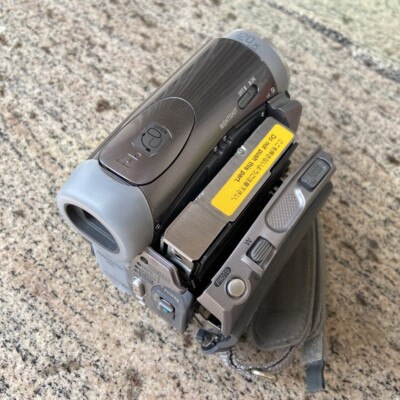 Sony Handycam DCR-HC90 Carl Zeiss Mini DV Camcorder. for parts