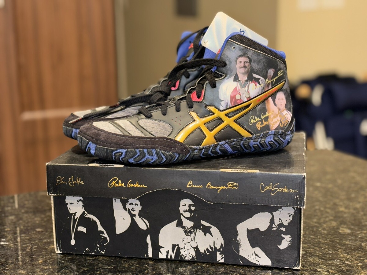 2014 ASICS Aggressor 2 Wrestling Shoes Limited Edition Legend