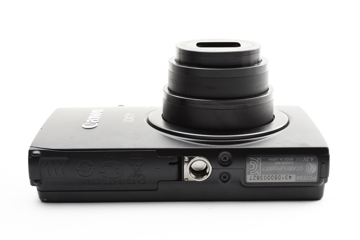 Canon IXY 420F 420 F digital camera W/Battery, Charger Made In