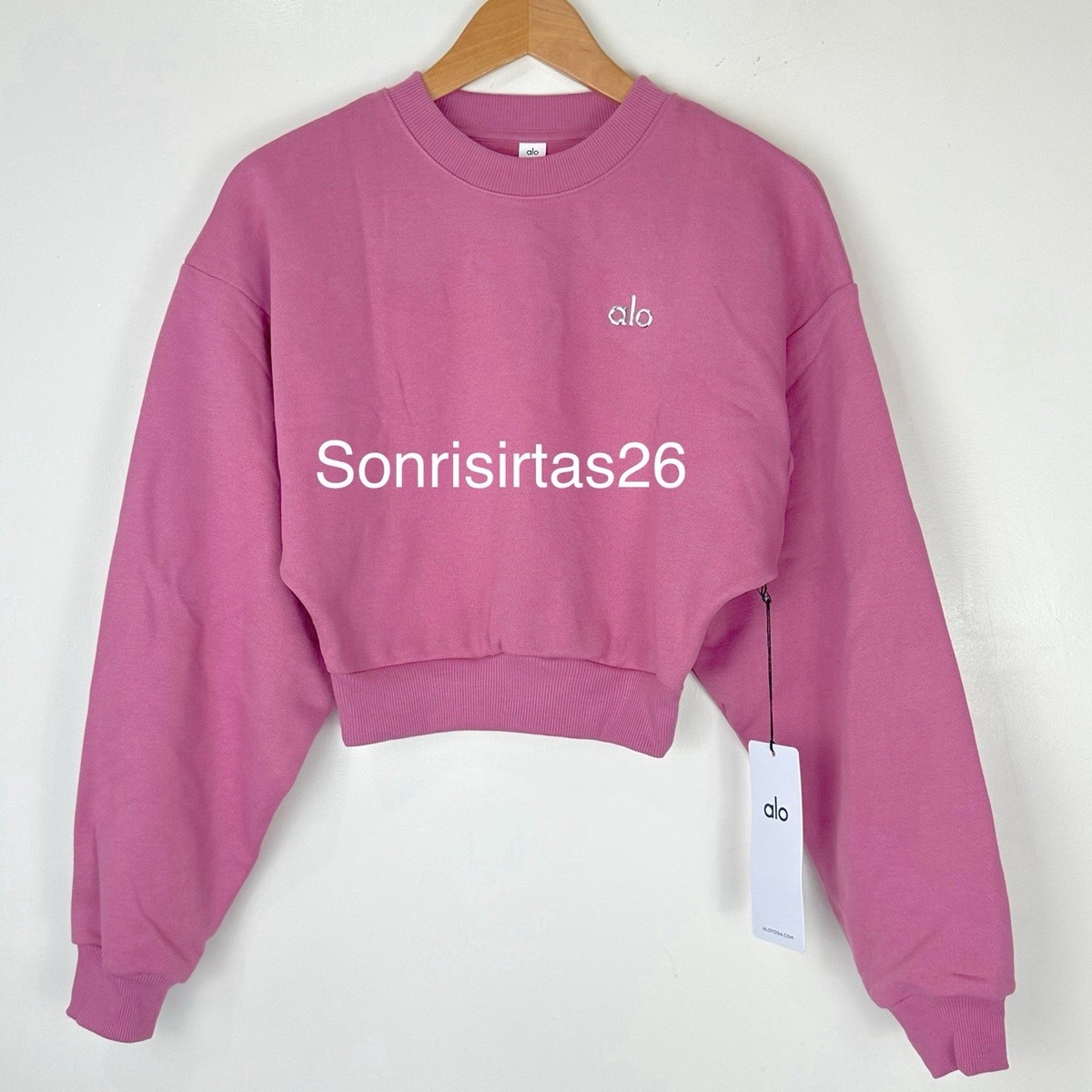 Alo Yoga Cropped Accolade Crew Neck Pullover Sweatshirt - Pink