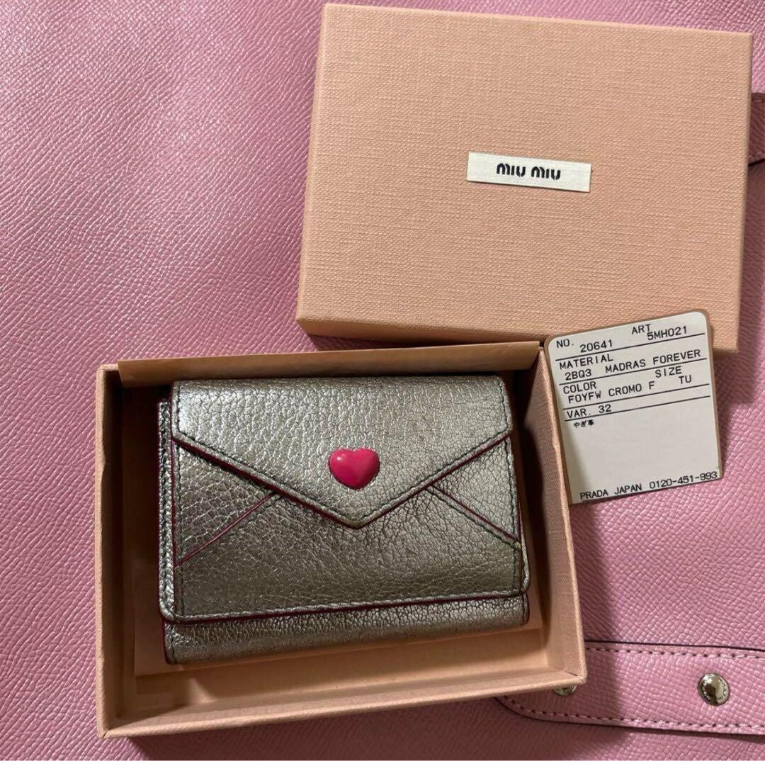 MiuMiu Miu MIu Madras Love Love Letter Heart Wallet Silver Very