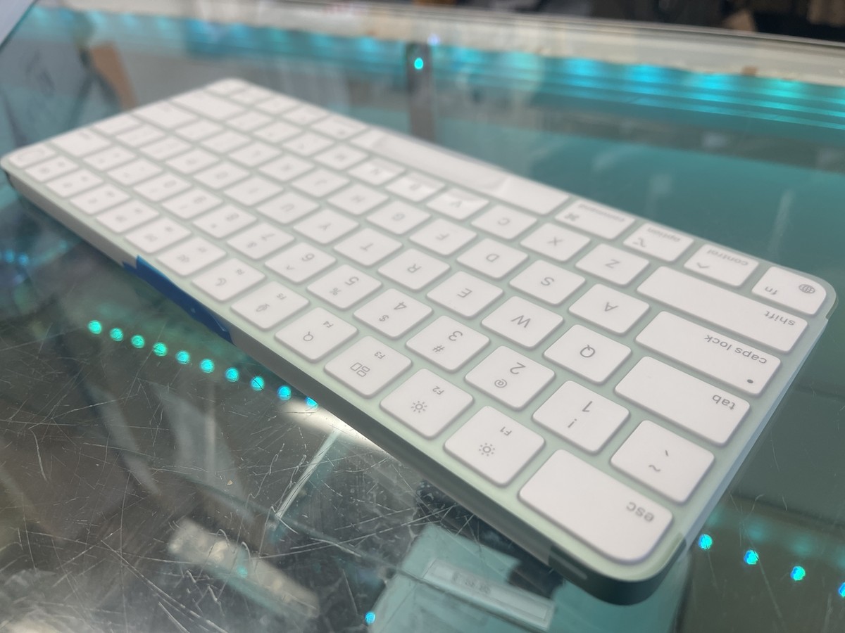NEW Genuine Apple magic keyboard with Touch ID Green A2449
