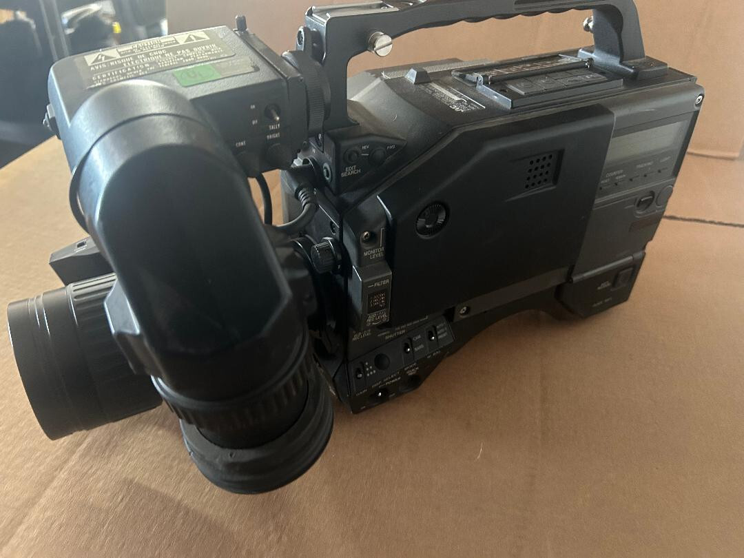 JVC GY-X1TC 3-CCD Camera With S-VHS-C Recorder | eBay