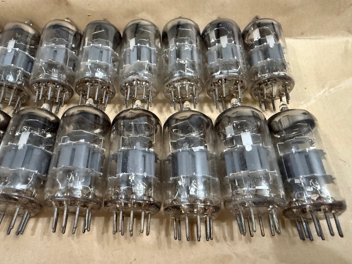Amperex ECC88/6DJ8/6922 bugle boy D-Getter early version vintage
