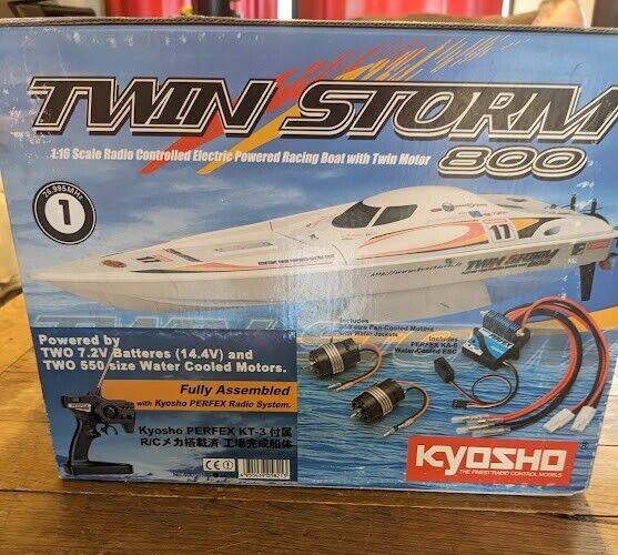 Vintage Kyosho Twin Storm 800 RC Boat 37