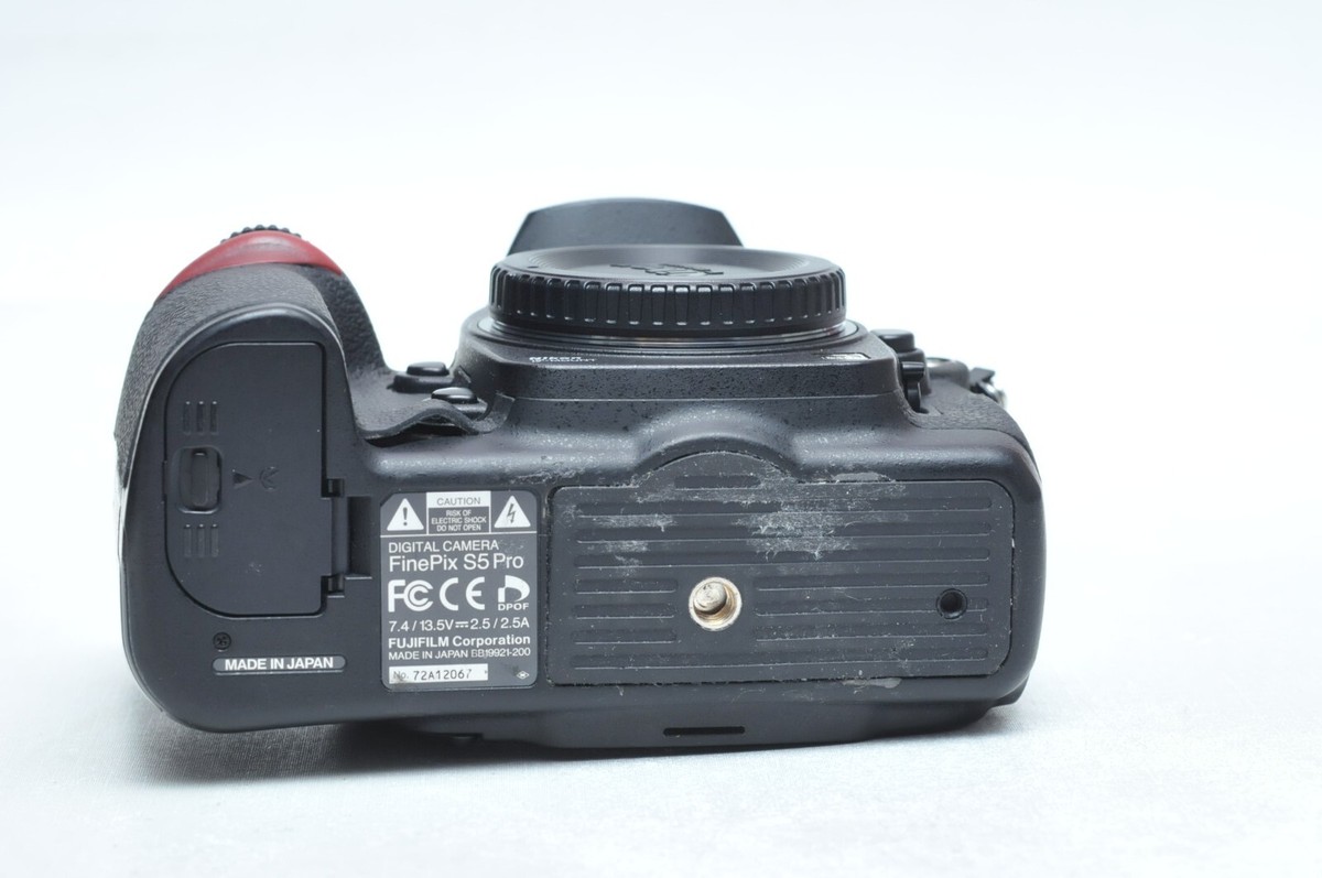 Fujifilm FinePix S5 PRO 12.34MP Digital SLR Camera for Nikon F