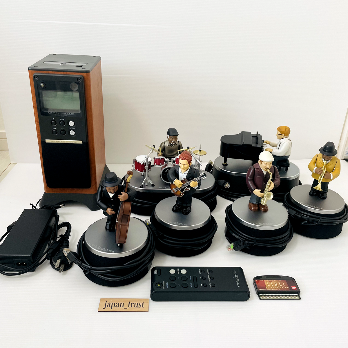 LITTLE JAMMER Pro KENWOOD 6 Doll Complete with Accessories No Box