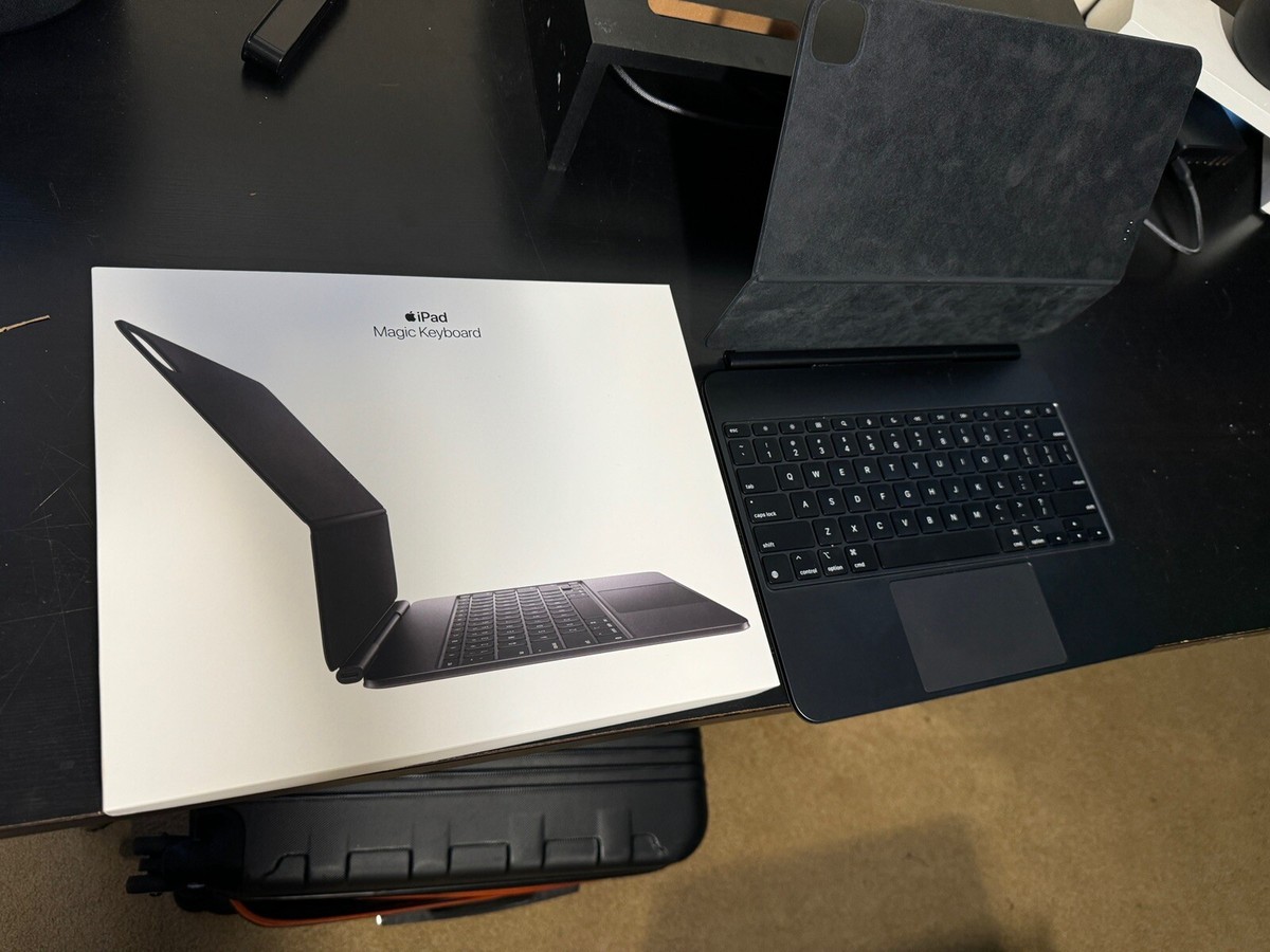 Magic Keyboard for iPad Pro 13‑inch (M4) - US English - Black