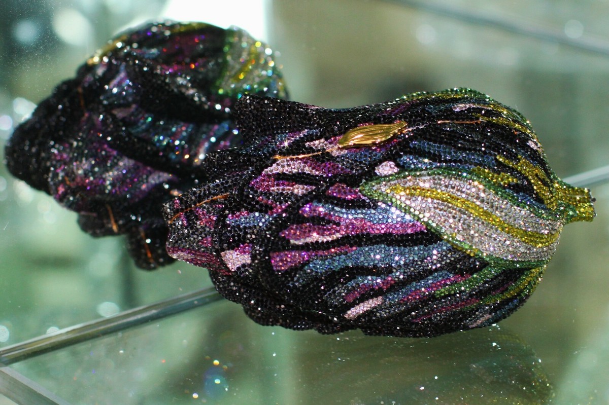 JUDITH LEIBER SWAROVSKI CRYSTAL PURPLE TULIP MINAUDIERE CLUTCH