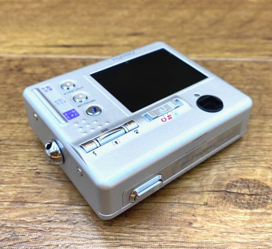 FUJIFILM FinePix F440 Compact Digital Camera | eBay