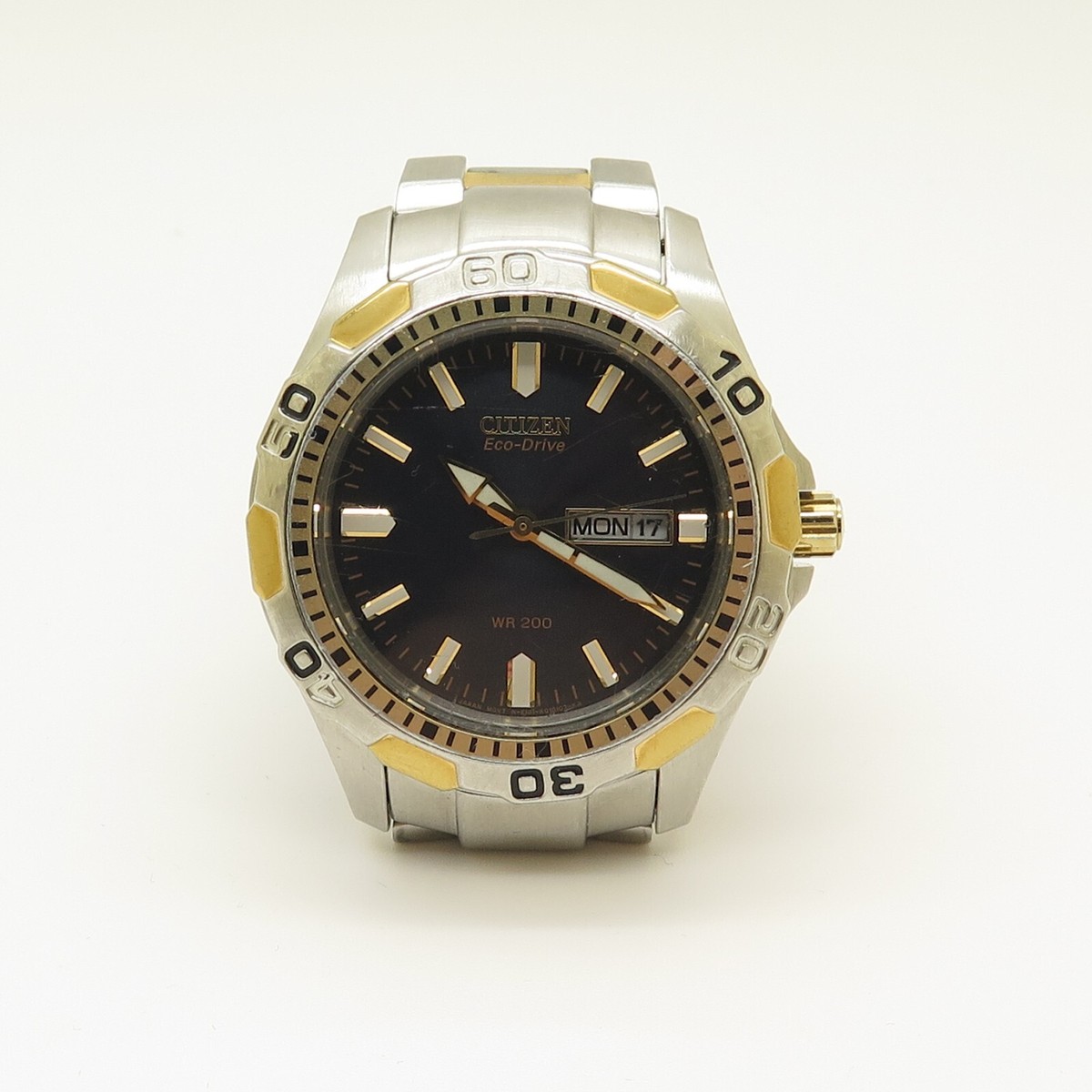 Citizen Eco Drive Mens Watch E101-k006899 Water Resistant 200 for