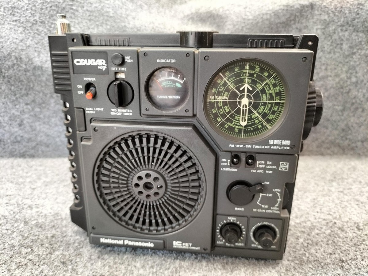 JUNK National Panasonic Cougar NO.7 RF-877 FM/AM 3 Band Vintage