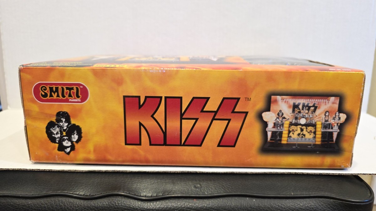 VINTAGE💋 KISS ALIVE II Smiti Playset 40 Piece Figure Set 2002 NEW
