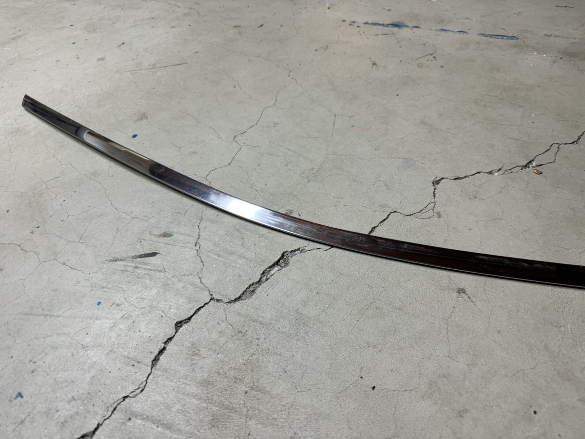 2019-2024 SUBARU Door Window Molding. Molding Door Sash FRH