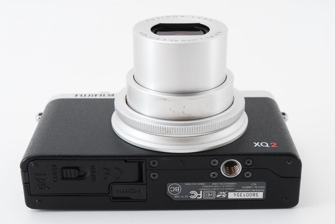 Fujifilm XQ2 digital camera Silver Black Superb | eBay