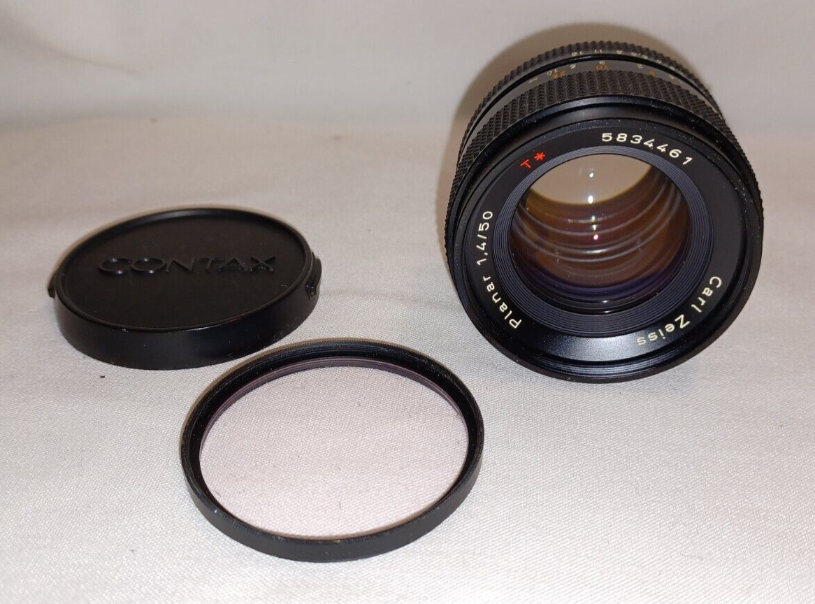 Contax Carl Zeiss Planar T* 50mm f/1.4 Fast Prime lens CY Mount