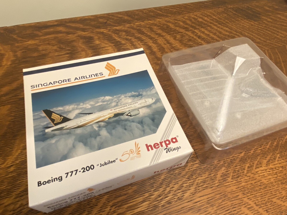 NEW HERPA WINGS 511124 SINGAPORE AIRLINES BOEING 777-200 JUBILEE 1