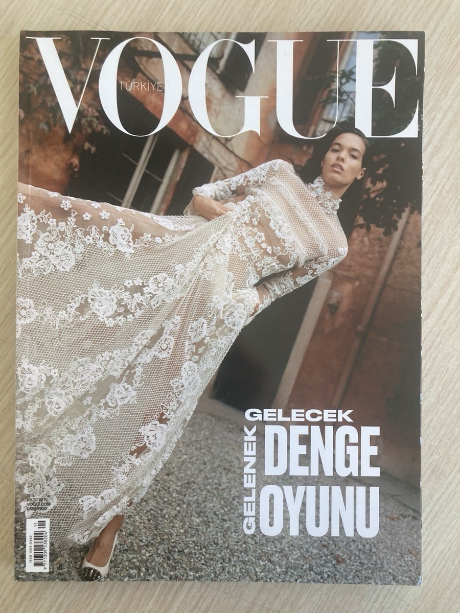 vogue Turkey November 2021 / Grace Valentine - Hazal Kaya - Kaan