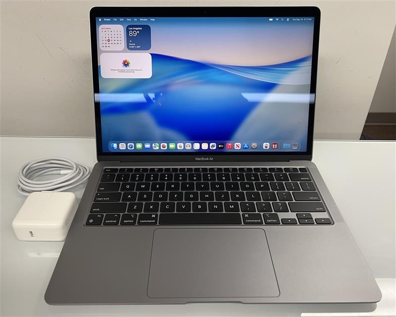 Excellent 2020 Apple MacBook Air 13