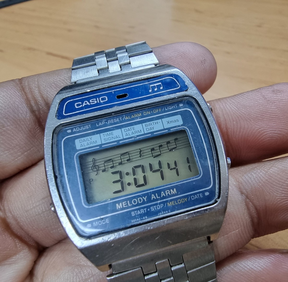 RARE Vintage 1980 Casio H104 Digital Melody Alarm Watch, Made in