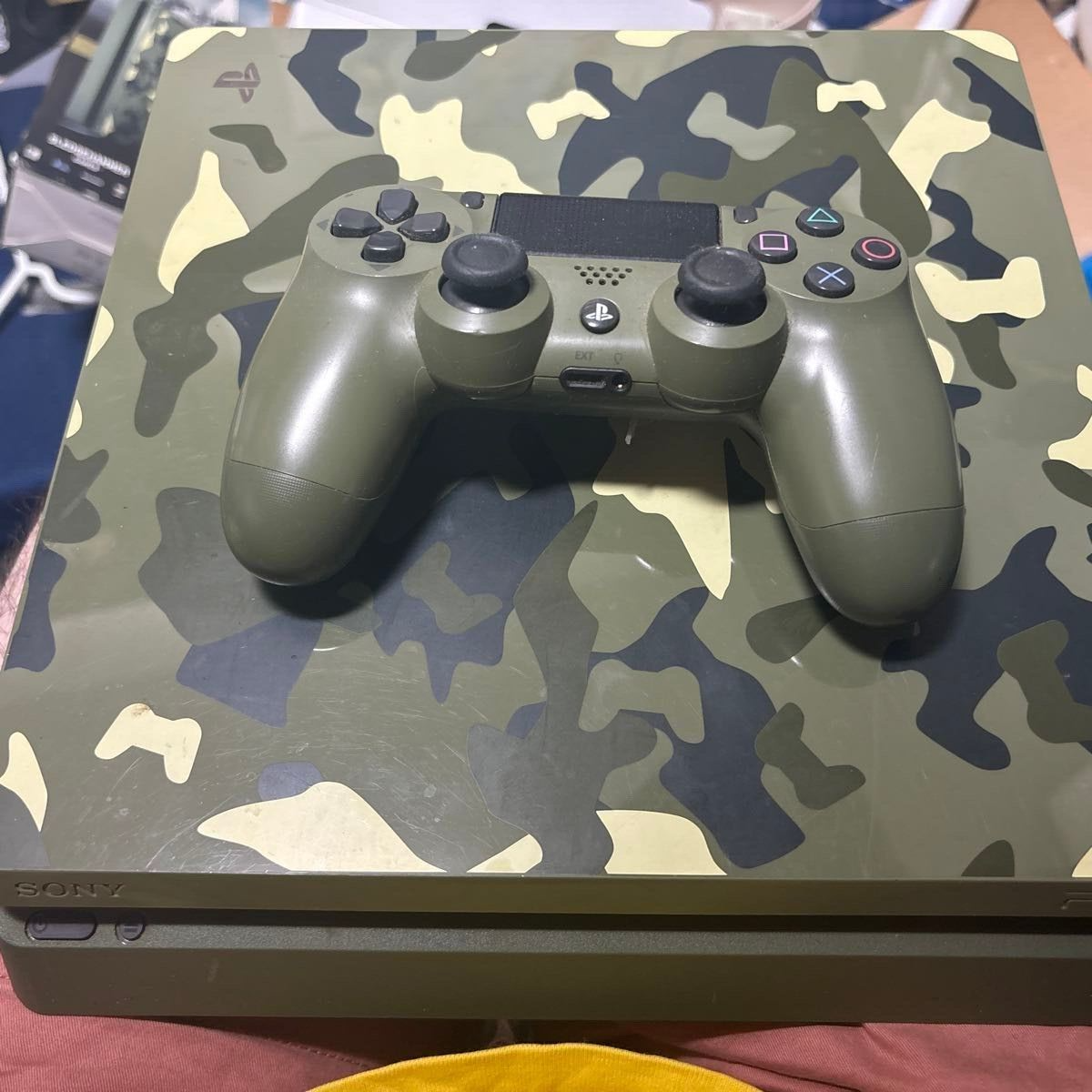 Sony PlayStation 4 PS4 Call of Duty World War 2 Limited Edition